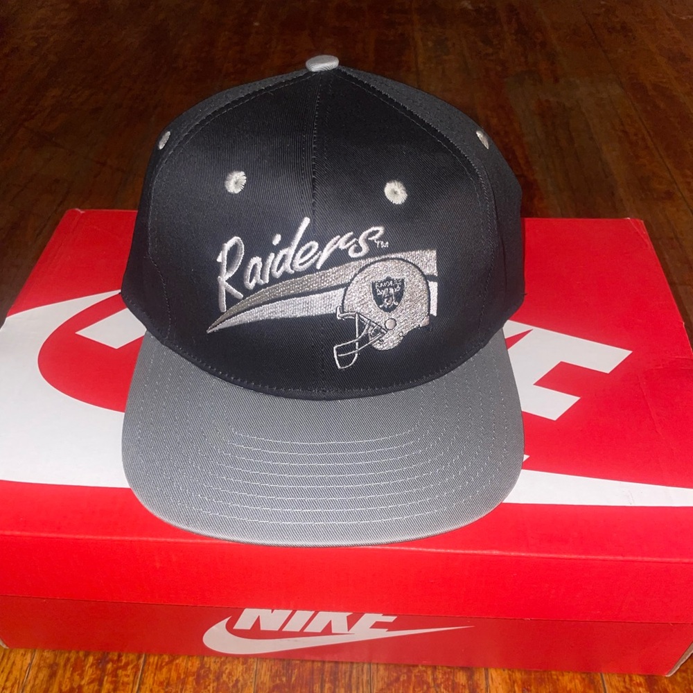 Vintage raiders SnapBack